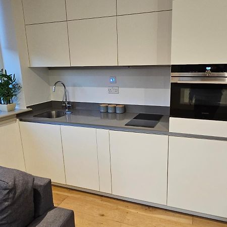 Studio Flat In Tottenham 런던 외부 사진