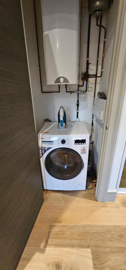 Studio Flat In Tottenham 런던 외부 사진